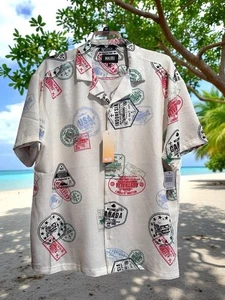 Neu mit Etikett Malibu Travel Stamp lässiges Button-Down-Hemd für Herren Größe XXL mehrfarbig - Bild 1 von 11