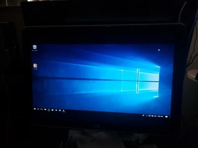TOSHIBA SATELLITE C855D-S5303 AMD 4GB RAM 500 GB HDD WIN10 - Image 1 of 4