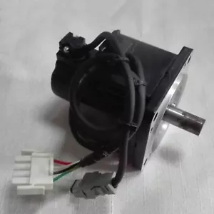 Servo Motor GYC401DC1-SA-Z12 Used For FUJI Free Shipping - Picture 1 of 2