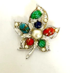 Broche prendedor vintage Sarah Coventry fantasía flor forma hoja cabujones - Imagen 1 de 3