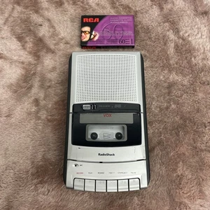 Grabadora de casete de escritorio radio shack CTR-121 - Imagen 1 de 12