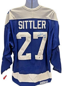 Darryl Sittler Autographed Jersey Toronto Maple Leafs Fanatics HHOF INSCRIBED! - Picture 1 of 3
