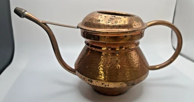 Regadera de cobre de 16 onzas con caño mango de aro de diseño de cobre martillado Foto 1 de 4