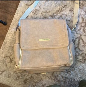 Petunia Pickle Bottom Boxy Backpack Grey Matte Leatherette Diaper Bag Used - Picture 1 of 4