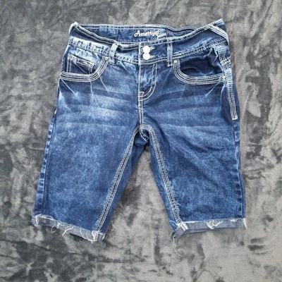 Amethyst Jeans Womens Sz 1 Bermuda Shorts Blue Distressed Stitch Pocket Raw Hem - Image 1 of 4