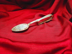 Pinze per porzione cibo vintage placcate in argento, colino per cucchiaio manico a spremitura - Foto 1 di 6