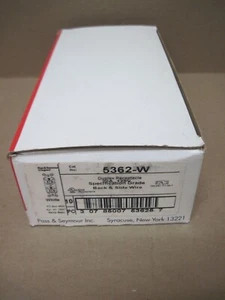 Receptáculo dúplex blanco Legrand 5362-W 20A 125V grado de especificación - Imagen 1 de 11
