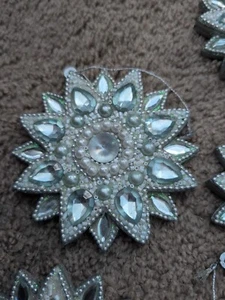 10 Holzschmuck Schneeflocke Ornamente - Bild 1 von 3
