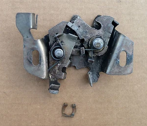 CHRYSLER NEW YORKER 5TH AVENUE Hood Latch Primary 87 - Picture 1 of 2
