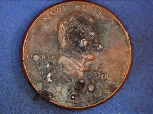 2003 D Lincoln Cent, lots of Errors, Coin Planchet ,faded letters ,lots of holes - Picture 1 of 10
