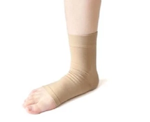 Best Ankle Compression Support Sleeve Plantar Fasciitis Sock Foot Swelling Pain - Picture 1 of 3