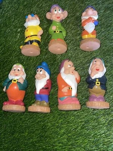 Figuras de goma de los siete enanitos de Walt Disney juguetes chirriantes de vinilo de colección - Imagen 1 de 3