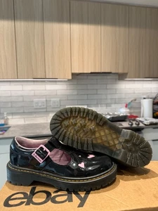 Dr. Doc Martens Airwair Bex Corazón T-Bar Mary Jane's Niñas Talla 2 Nuevo en caja - Imagen 1 de 9