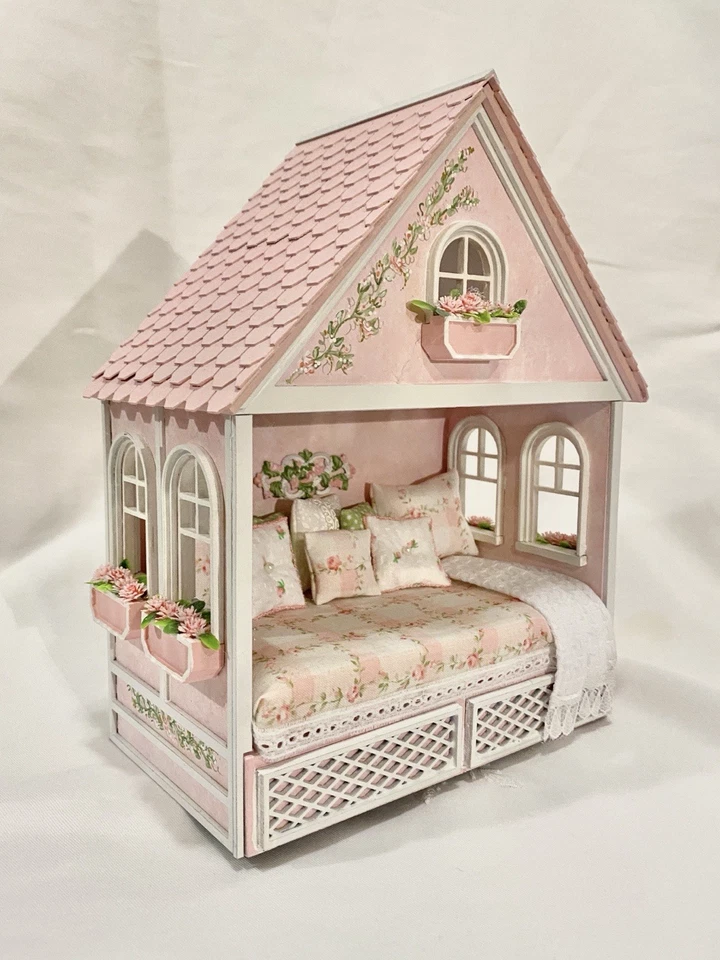 Casa de Muñecas CAMA CASA DE JUEGOS Carril Miniatura Exclusivo 1:12 Pintado a Mano ARTESANO Foto 1 de 4