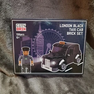 London Black Taxi Cab Brick Set New City Brix The London Toy Company 136 pezzi - Foto 1 di 8