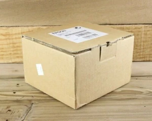 BRAND NEW Epson Spare Lamp ELPLP06 Bulb 010343820395 (Z3E2) - Picture 1 of 2