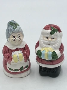 Vintage Mr & Mrs Santa Claus Salt & Pepper Shakers Set Christmas Kitchy Painted - Picture 1 of 6
