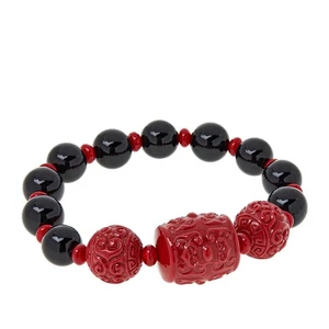 Pulsera elástica con cuentas de coral y ónix talladas Kwan Collections, 7-1/4" - Imagen 1 de 1