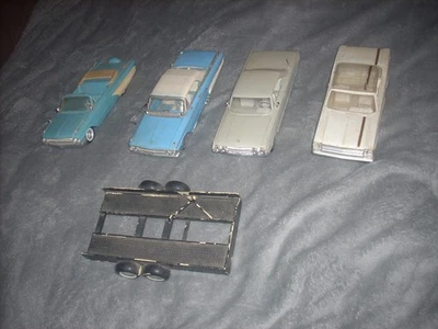 LOTE DE CHASIS ANTIGUOS FORD ANUALES CON TORNILLOS PARA RESTAURAR, DEPÓSITO DE CHATARRA, ¡BONITO!! Foto 1 de 4