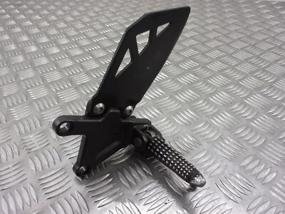 Kawasaki ZX10R Ninja 2013 reposapiés izquierdo clavija y percha 2011 > 2015 WB Foto 1 de 4