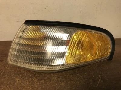 Ford Mustang 1995 luz de esquina izquierda/conductor OEM Foto 1 de 4