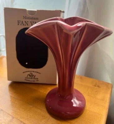 NEW IN BOX! McCoy Collection Miniature Fan Vase, Burgundy - Image 1 of 4