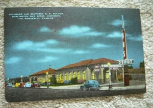 Cheyenne WY Colorado & Southern RR Station & Burlington Bus Depot Leinen PC - sehr guter Zustand - Bild 1 von 2