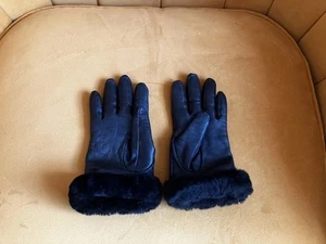 UGG Australia Genuine Black Leather Gloves Size S Warm Lined Faux Fur Trim VGC - Picture 1 of 8