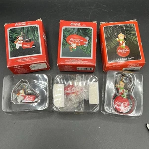 3 Enesco Coca Cola Coke Mini Ornament Weihnachten "Class Act, Float & Delivery" - Bild 1 von 9