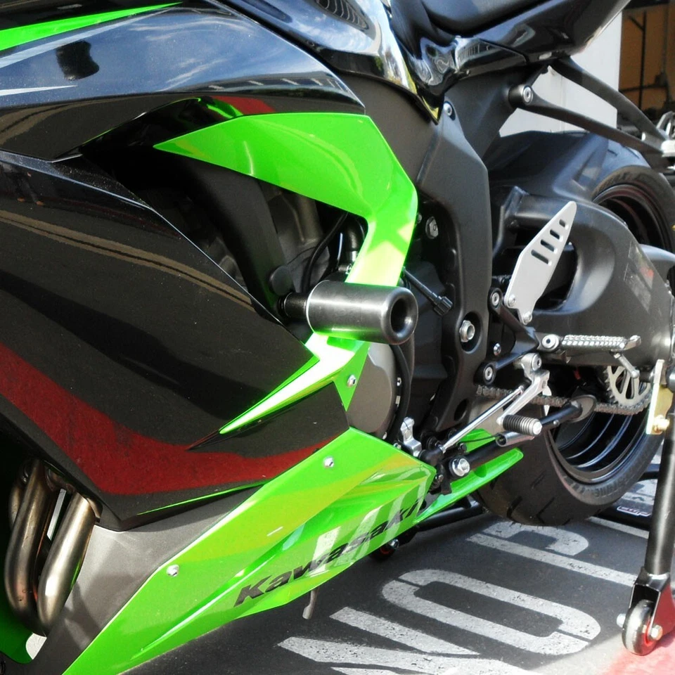 2013-2017 for Kawasaki ZX636 Ninja ZX-6R SHOGUN Frame Sliders Black No Cut - Image 1 of 1
