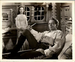 Maureen O'Hara Original Studio Photo (1949) "Spanish Main" No. 2 - Picture 1 of 2
