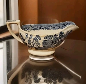 Antique Unmarked Chinoisrie Farmhouse Staffordshire Willow Pattern Gravy Boat - Picture 1 of 5