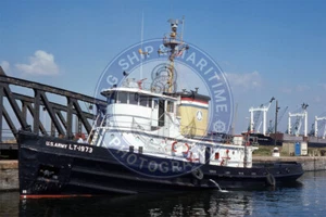 United States Army Tug - US ARMY LT-1973 - 6X4 (10X15) Photograph - Picture 1 of 1