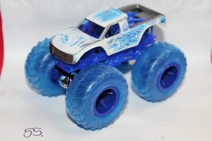 Hot Wheels Monster Jam Camión Fundido a presión Azul Blanco 1/64 55 - Imagen 1 de 2