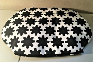 Lotto di due (2) Copriletto in PET IKEA Lurvig Bianco e Nero per Cani e Gatti 14" x 20" - Foto 1 di 1