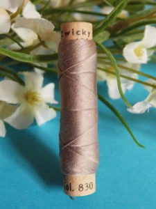 610B / Ravishing Old Coil Wire Silk Zwicky " Grey Dove " N° 830 - Picture 1 of 1