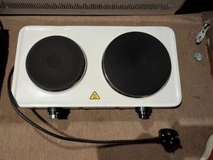 Quest Electric Twin Hob/Hot Plate 2500 Watt. Non-slip Feet & Overheat Protection - Picture 1 of 4