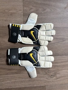 Nike Total 90 Gloves Goalkeeper Unused Vintage Retro Item Collectable Size 11 - Picture 1 of 4