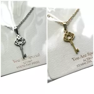 WÄHLEN SIE 1 Gold/Silber SCHLÜSSEL Anhänger Halskette Charm 16,5" Schmuck Steampunk Freunde - Bild 1 von 3