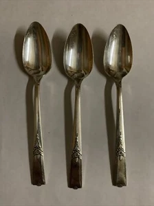 3 King Arthur Silverplate TeaSpoons Wm A Rogers Oneida Ltd - Picture 1 of 3