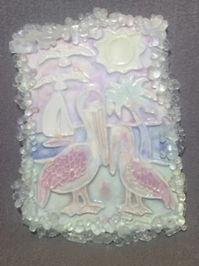 Colgante de pared vintage pastel estudio cerámica pelícanos pájaro sol arcilla firmado artesanalmente - Imagen 1 de 12