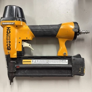 BOSTITCH BT200 PNEUMATIC BRAD NAILER Tested And Working 18GA - Picture 1 of 4