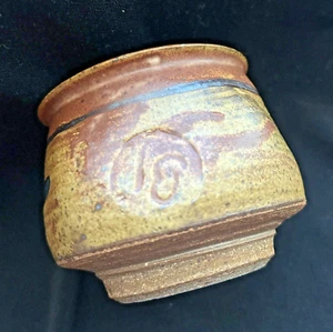 Barking Spider NC Stoneware Pottery Small Vase Jar Pot Bowl 2-3/4" H - Picture 1 of 5