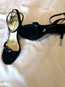 Brand new in the box, never worn Valerie Stevens heels - Picture 1 of 3