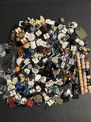 Enorme lote de piezas y accesorios de minifiguras de Star Wars Foto 1 de 4