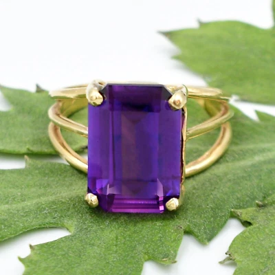 Anillo de piedras preciosas de zafiro púrpura de oro amarillo de 14 k 7,75 Foto 1 de 4