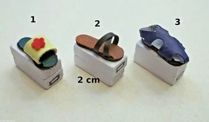 boite à chaussure, miniature,maison de poupée, vitrine,habit,chaussures *S14 - Photo 1/6