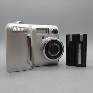 Nikon Digital Camera Coolpix 775 2.1MP Silver Tested - Picture 1 of 8