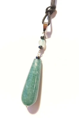 Ciondolo in argento 925 con pietra giada  verde a goccia, avventurina ematite  - Immagine 1 di 4