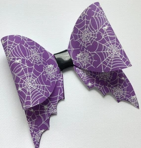 LILA WEB FLEDERMAUS HALLOWEEN MATROSE SCHLEIFE BEDRUCKT CANVAS STOFFSCHLEIFE TEMP HAARSCHLEIFEN - Bild 1 von 4
